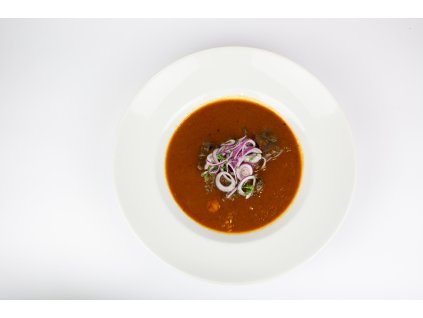 Domácí hovězí guláš s cibulí