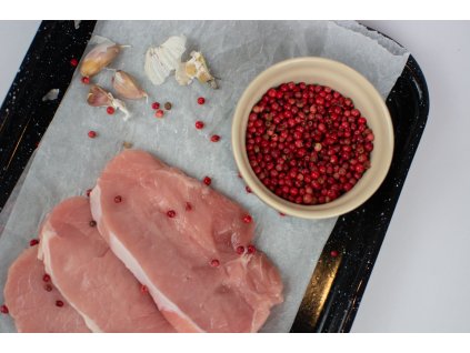 Steak z kotletu s různými variacemi marinád