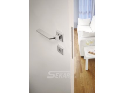 Dveřní klika s rozetami GIRO ZN 487RB024