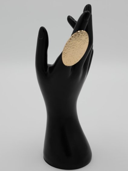 Zlatý prsteň s textúrovaným oválom