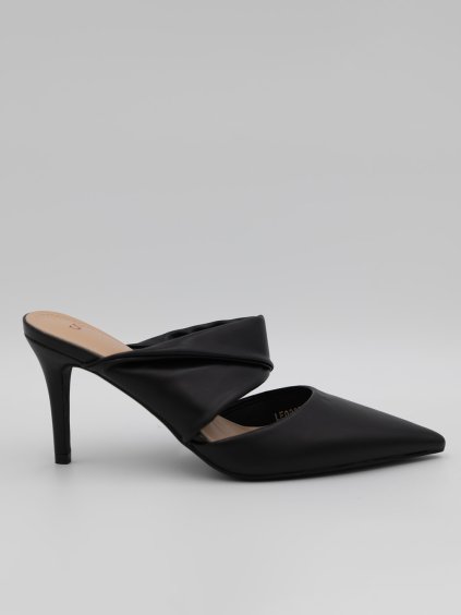 Čierne šľapky s uzlom