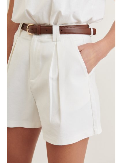 Elegantné biele kraťasy