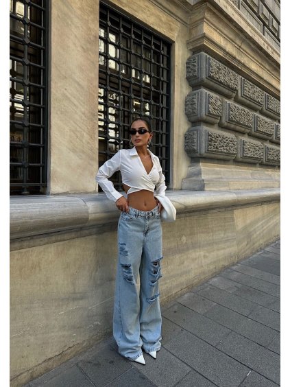 Svetlé roztrhané rifle