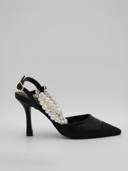 Čierne sandále s perlami