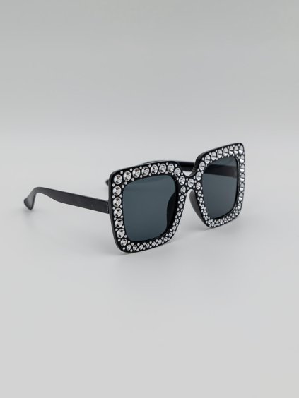 Čierne slnečné okuliare so zdobením