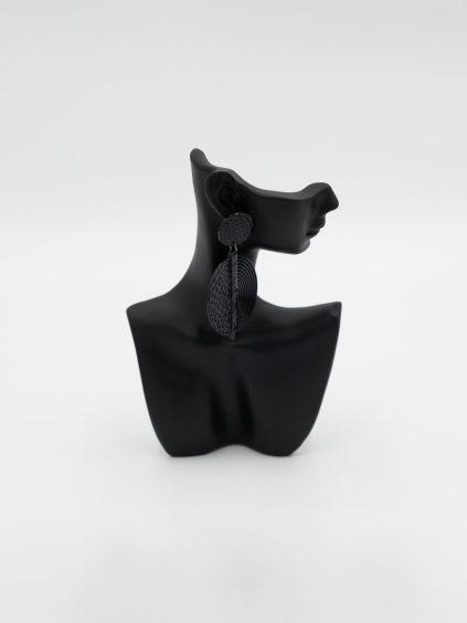 Elegantné čierne visiace náušnice