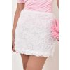 Biela mini sukňa s 3D kvetinovou textúrou