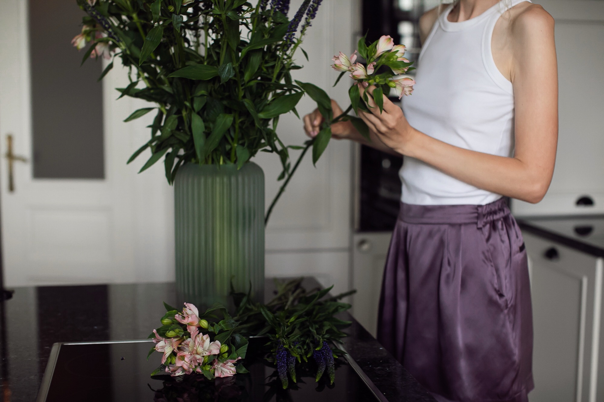 flowers arranging