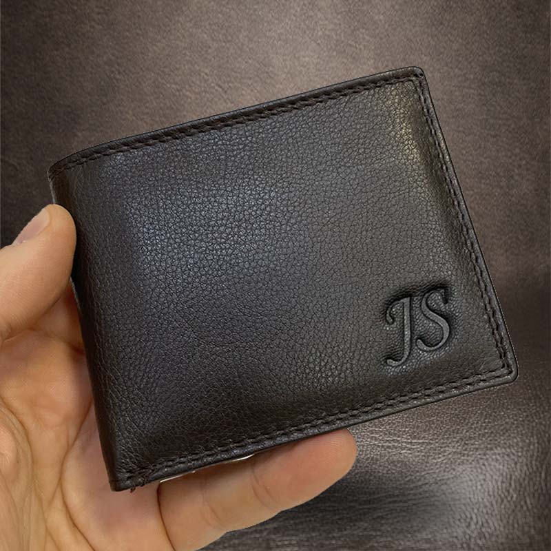 Elegantní malá tmavě hnědá kožená peněženka s unikátním monogramem | BEORIGINAL