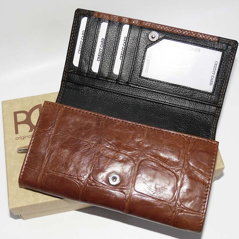 Dámská hnědá kožená peněženka COMBO LEATHER s monogramem a vlastním textem – perfektní dárek pro maminku