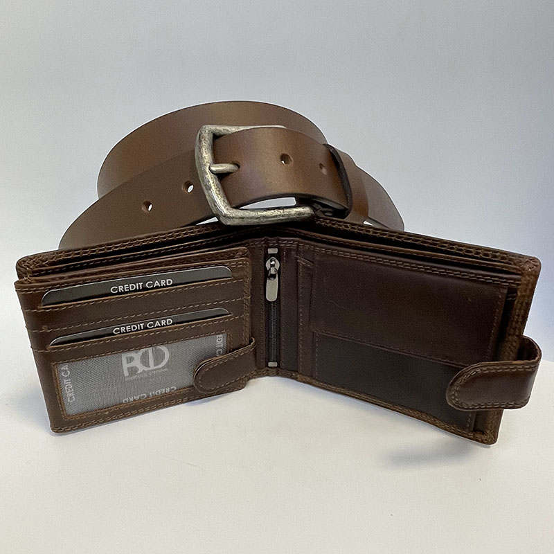 Pánský hnědý kožený set PREMIUM RFID – peněženka a pásek s monogramem