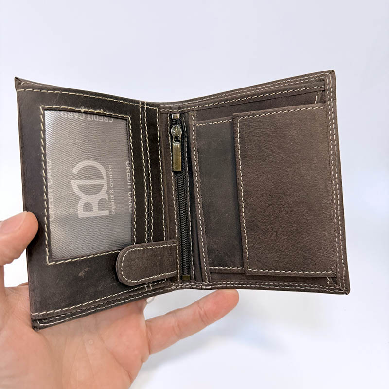 Pánská kožená peněženka Tiger Leather tmavě hnědá na výšku bez zapínání | Pravá kůže, monogram, laserová personalizace