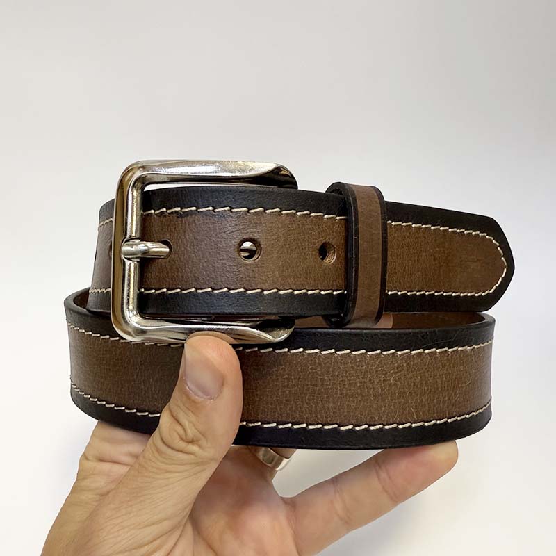 Pánský kožený pásek COMBO Leather hnědočerný s monogramem | Tvujoriginal.cz