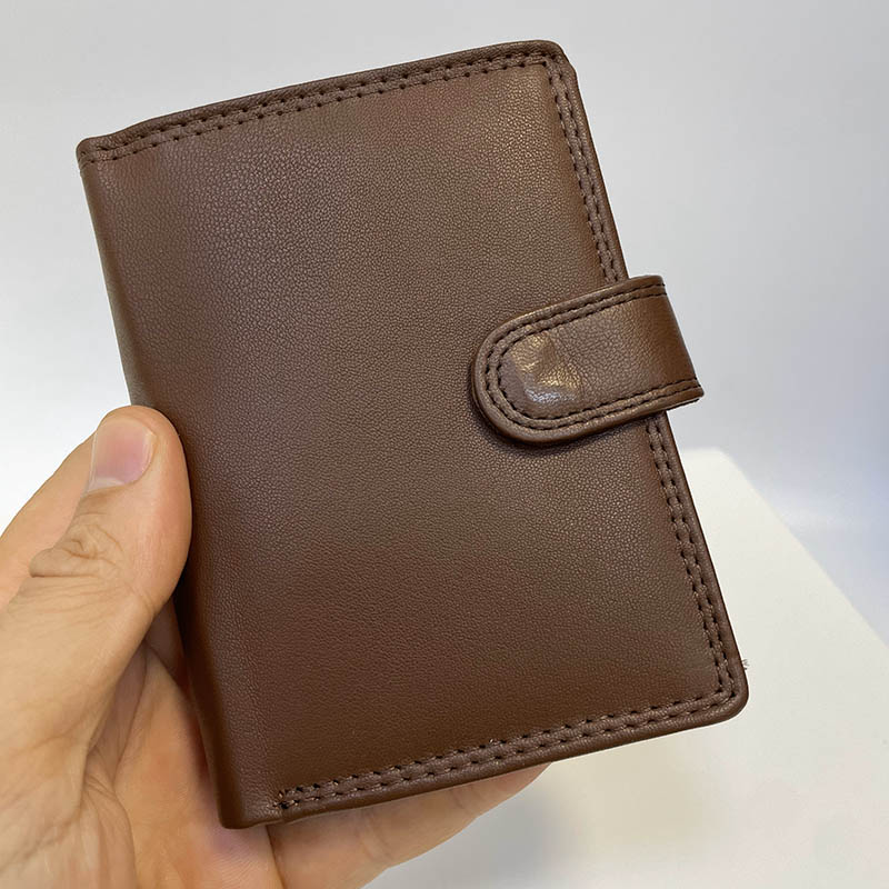 Pánská NAPPA kožená peněženka na výšku se zapínáním s monogramem
