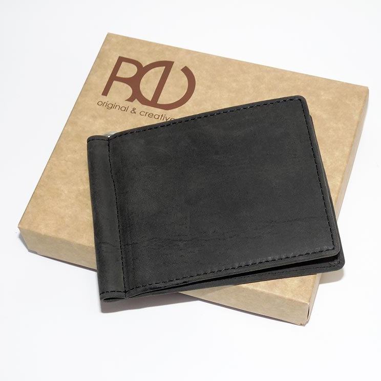 Černá dolarovka z pravé kůže s fotkou, textem nebo monogramem | BEORIGINAL