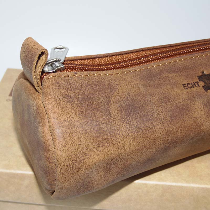 Kompaktní hnědá kožená peněženka s fotkou nebo monogramem | BEORIGINAL