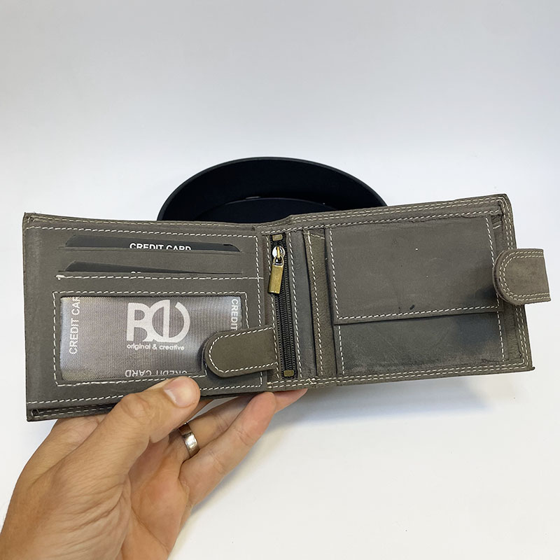 Kožená peněženka + kožený pásek s ražbou vlastního monogramu (ZDARMA)