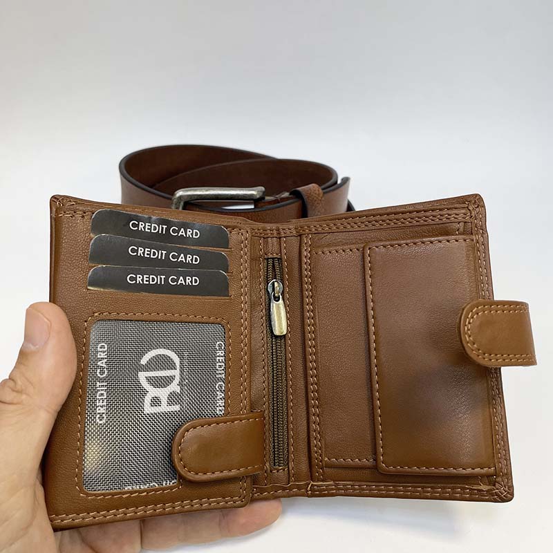 Světle hnědý pánský set NAPPA – jednoduchost s vlastním monogramem