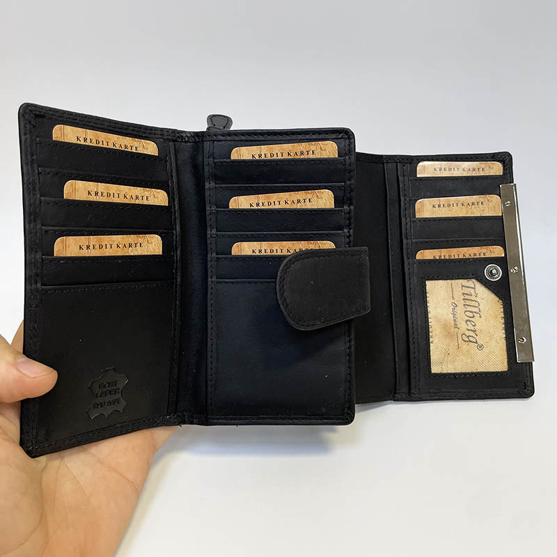 Černá kožená peněženka TILLBERG s RFID a vlastním textem nebo fotkou