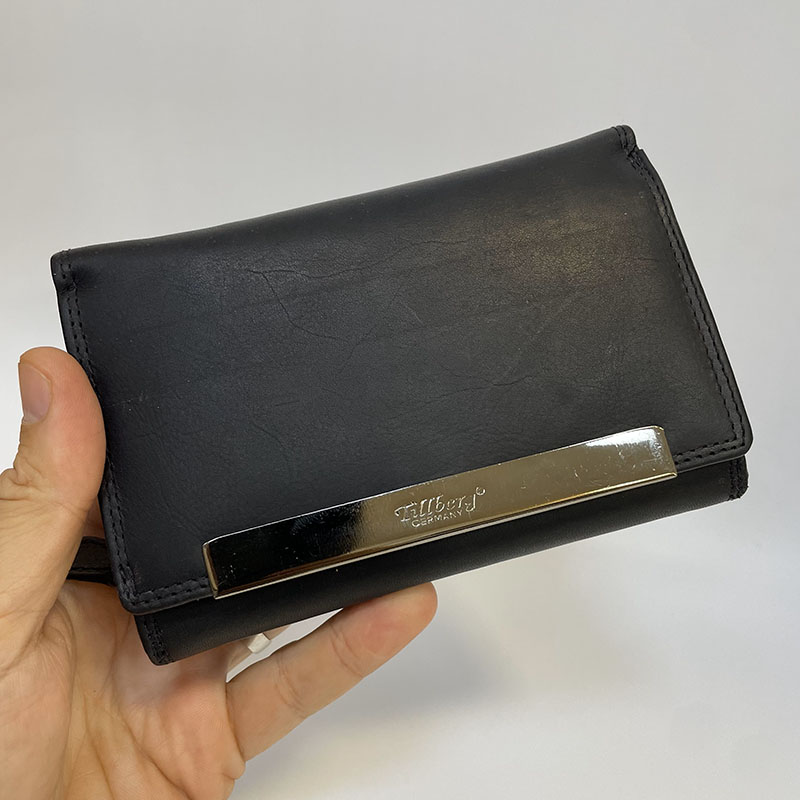 Černá kožená peněženka TILLBERG s RFID a vlastním textem nebo fotkou