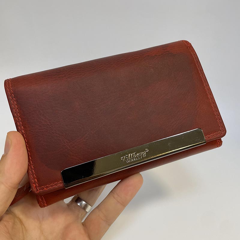 Červená kožená peněženka TILLBERG s RFID a vlastním textem nebo fotkou