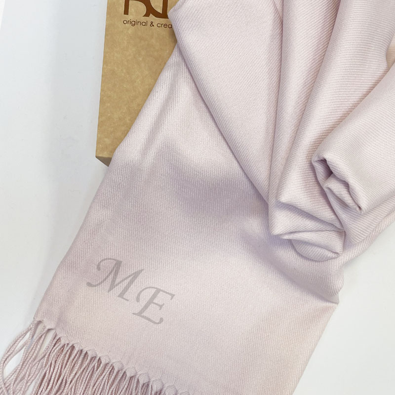 Dámská pašmína s monogramem | Luxusní šála BE ORIGINAL