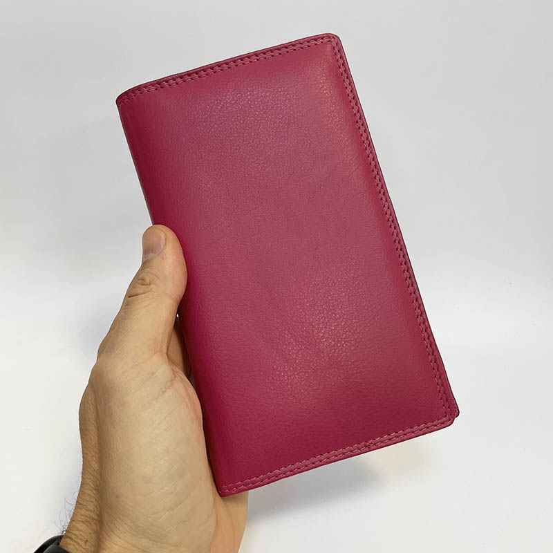 Růžové kožené pouzdro TILLBERG s monogramem, textem nebo fotkou