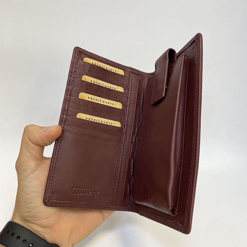 Vínové kožené pouzdro s monogramem, textem nebo fotkou | TILLBERG Leather