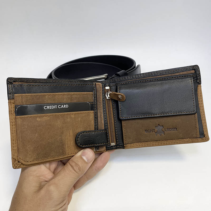 Pánský kožený set COMBO – peněženka a pásek s monogramem