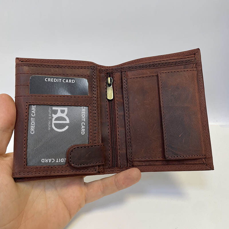 Pravá kožená peněženka v bordo barvě s monogramem – ruční šití, elegantní dárek