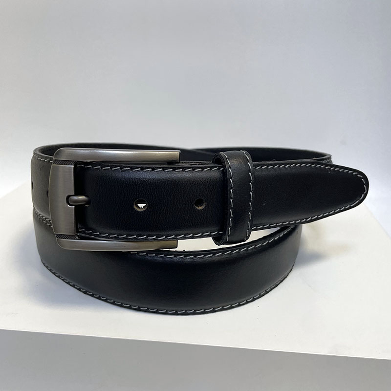 Kvalitní kožený pásek s monogramem