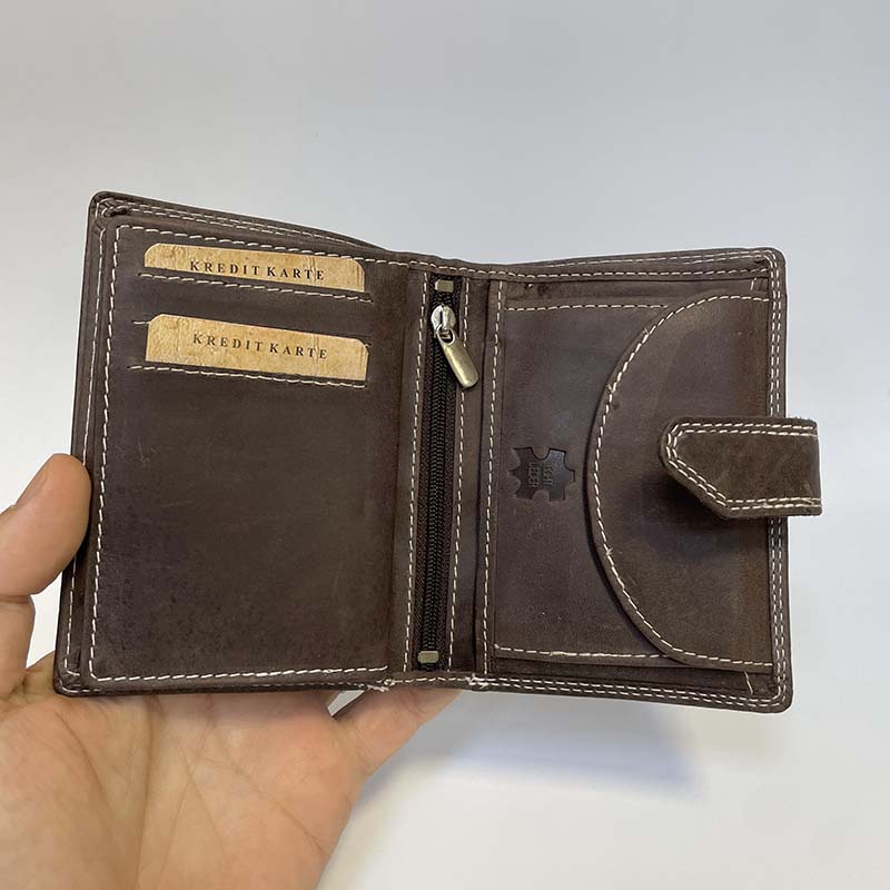 Pánská tmavě hnědá kožená peněženka GURU s monogramem | Pravá kůže, elegantní styl