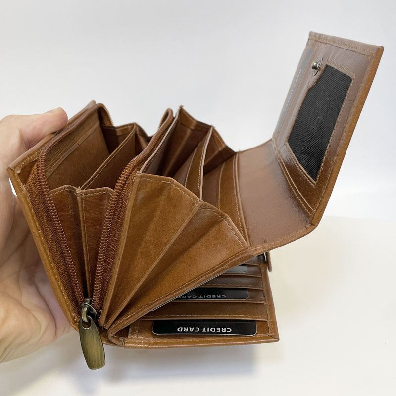 Dámská peněženka ROYAL Leather – s fotkou, textem nebo monogramem