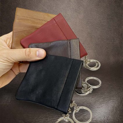 Praktické kožené pouzdro na drobné a klíčenka v jednom BEORIGINAL Leather s monogramem, textem nebo obrázkem