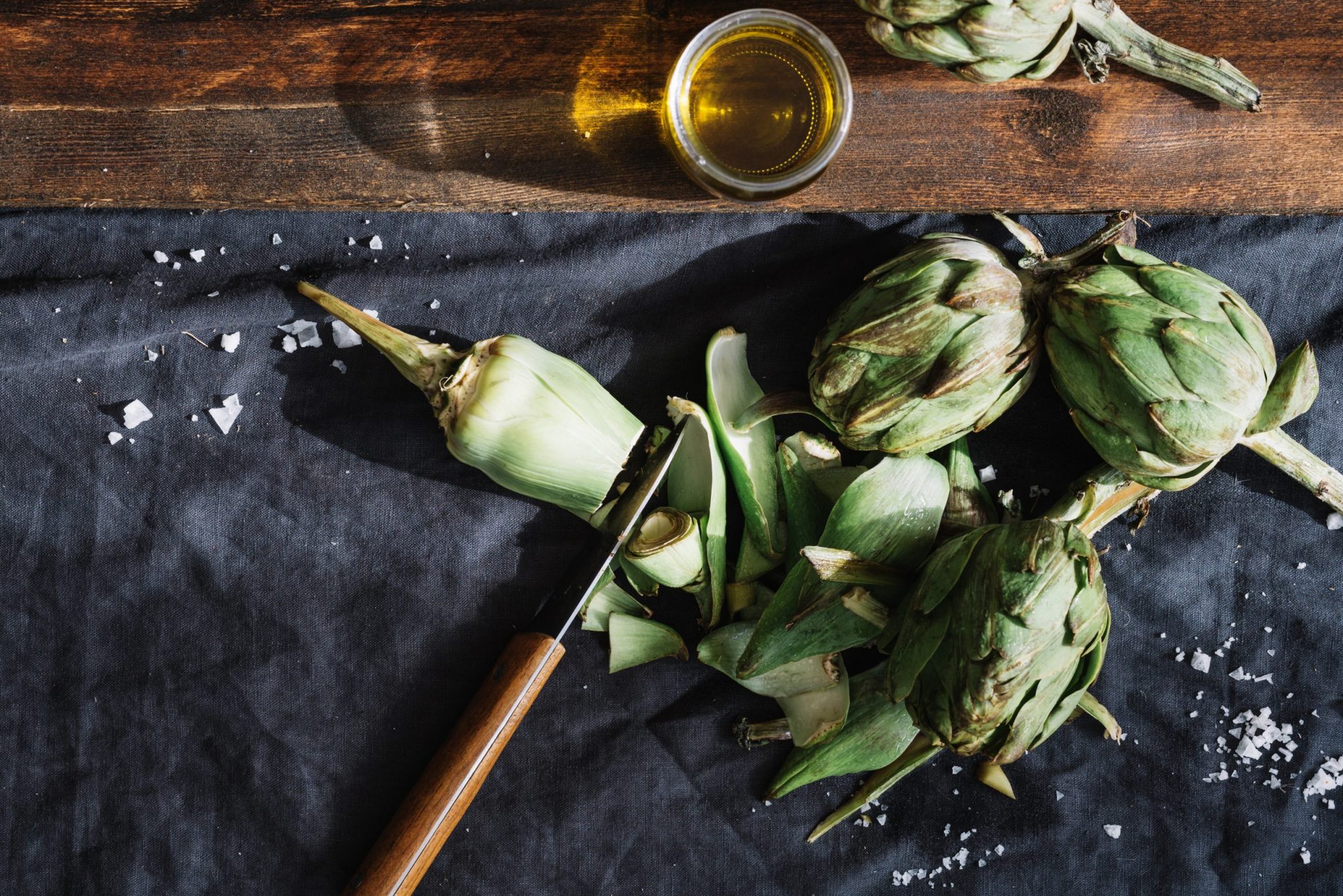 knife-near-cut-artichokes-oil-scaled-1-2048x1366