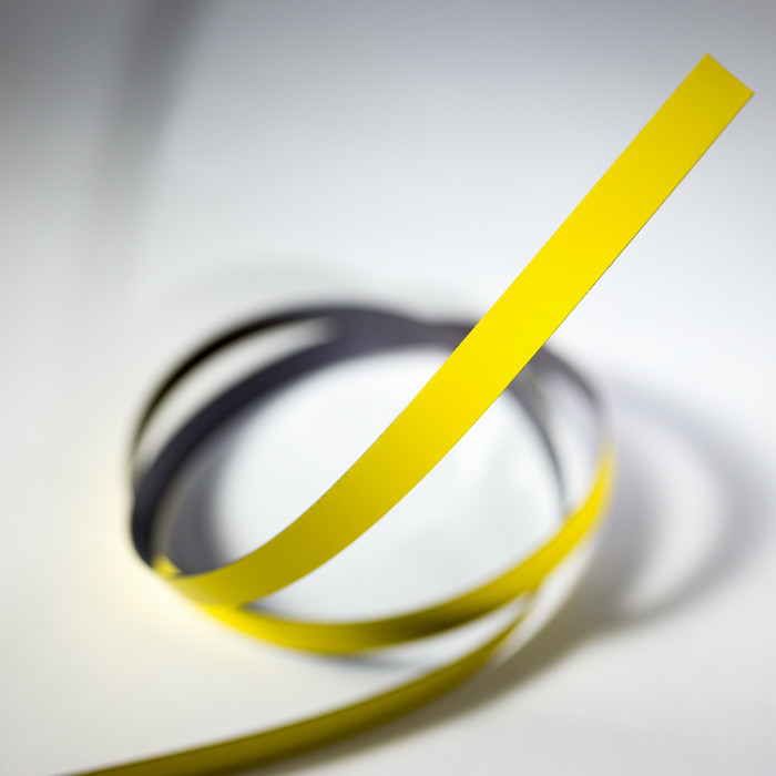 magneticky-pasek-10x0-6-mm-zluty