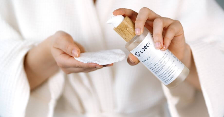 Toner a tonikum na pleť: Co to je, jak vybrat a jak používat