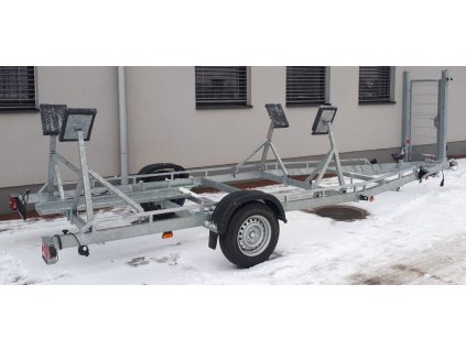 Príves UNK pre kýlovú loď 1500kg 6700mm