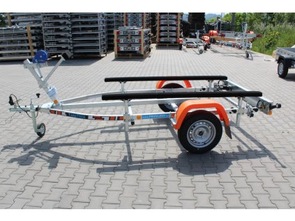 Príves Thomas BT-500L B 500kg pre loď do 4,3m s plochým dnom