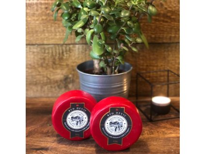 Snowdonia Cheddar Red Devil Leicester s chilli