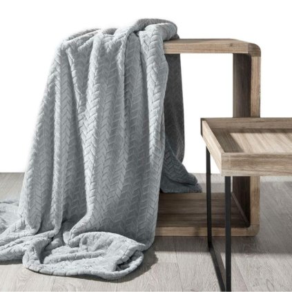 10158 hebka strieborna deka cindy s reliefnym vzorom 170x210 cm