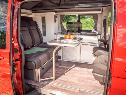 Reimo Nábytková sestava TrioStyle pro VW T5/T6 Bílá ve vysokém lesku