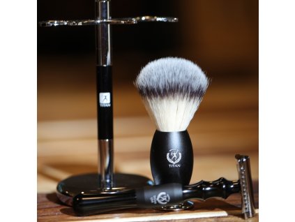 31554 darkova sada titan holici strojek na klasicke ziletky s cestovnim gumovym pouzdrem stojanek a stetka ve stylove krabicce