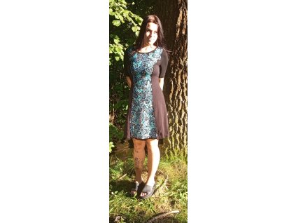 Černé elegantní šaty s motivem motýli