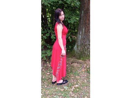 Dlouhé červené šaty pružné elegantní s dekorem tlapiček a kytiček