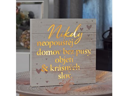 LED cedule Nikdy neopouštěj domov
