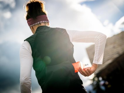 Compressport Hurricane Windproof Vest W (bez obalu) S černá (Velikost S, Barva černá)