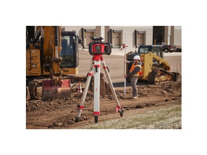 M18™ 1 200 m horizontálno-vertikálny rotačný laser s automatickým duálnym nastavením sklonu a funkciou ONE-KEY™