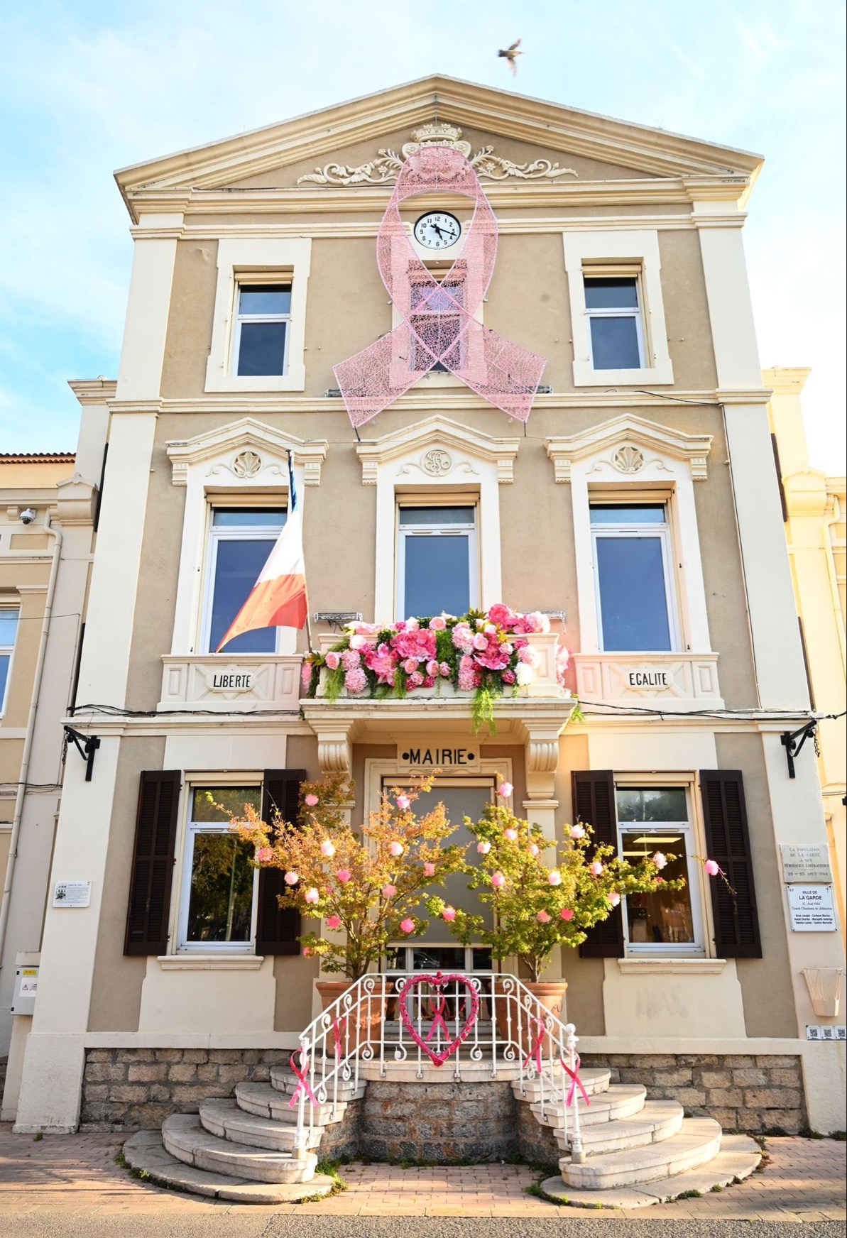 LAGARDE_OCTOBREROSE01