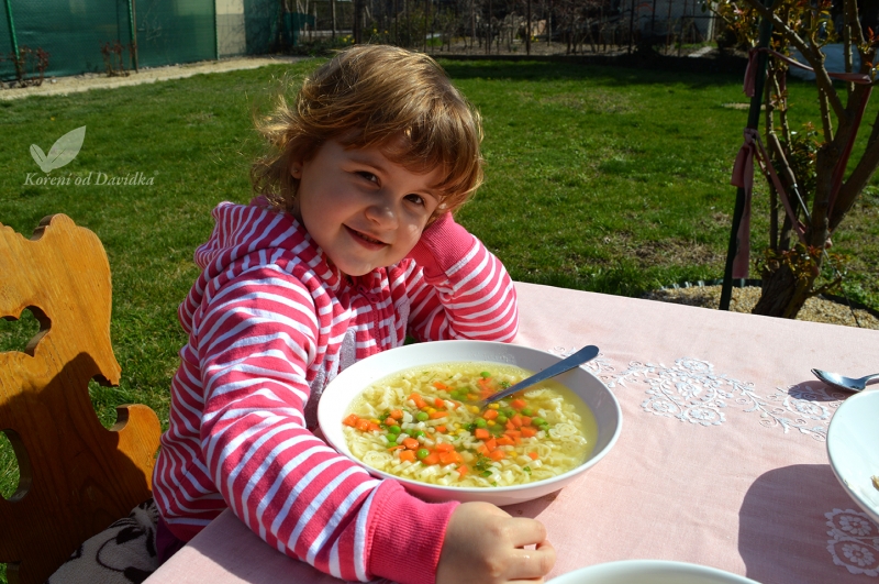 Dětský kuřátkový vývar podle naší Elišky